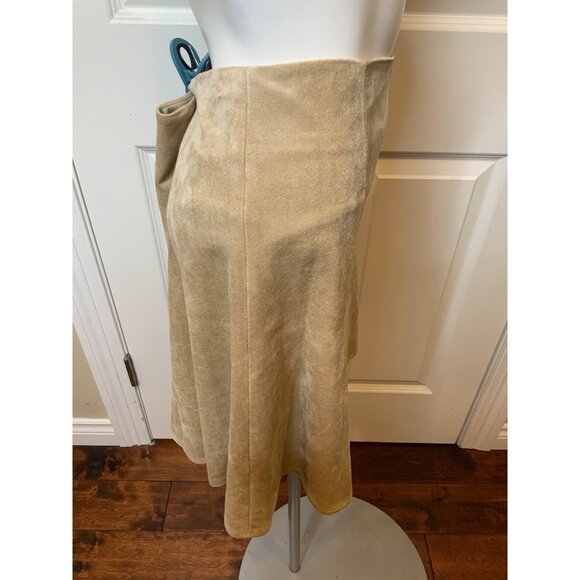 BCBG Max Tan Light Khaki Nicky Faux Suede A-Line Skirt, Size M NWT! $130 - Picture 3 of 7